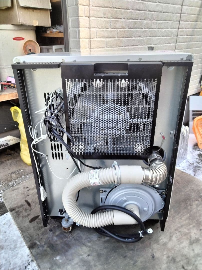 札幌発コロナFF温風石油ストーブ！品番「FF‐4212GS」2012年式中古品⑥