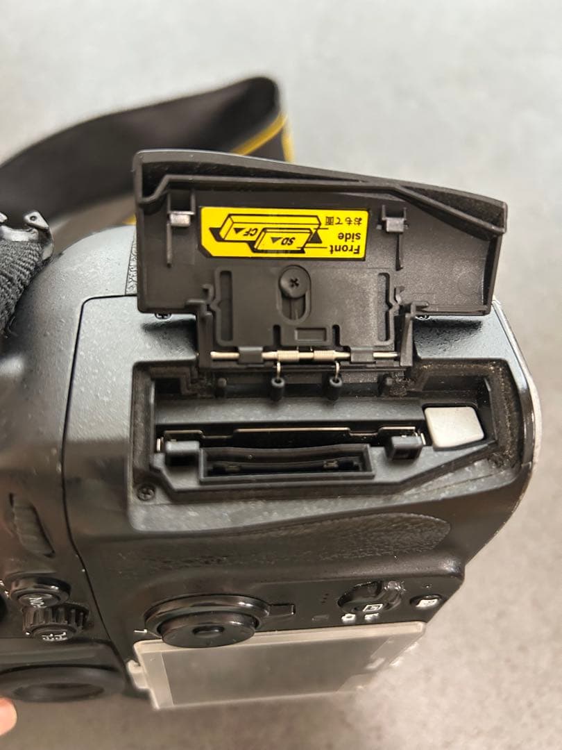 値下げ中！Nikon一眼レフ D800 動作確認済み 純正カメラストラップつき