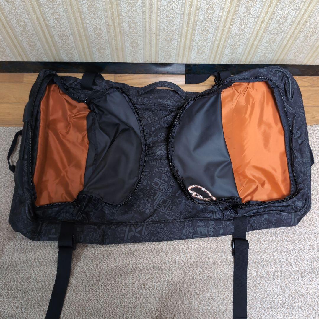 美品 DAKINE ダカイン 大容量 キャリーバッグ 100〜110L相当