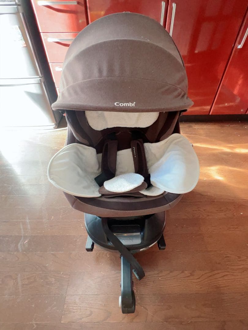 Combi クルムーヴスマート ISOFIX 360度回転