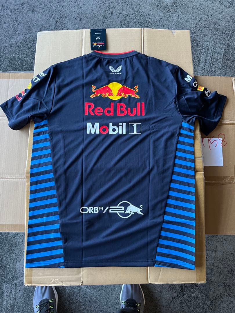 新品RedBull Tシャツ