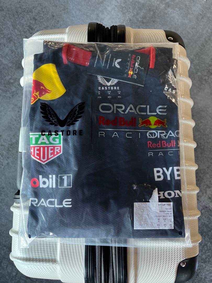 新品RedBull Tシャツ