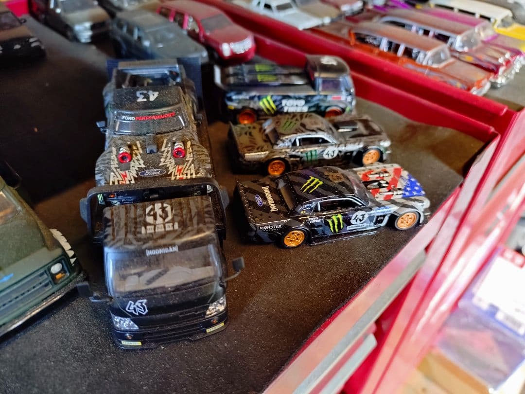 ケン・ブロックMonster Energy フーニガンミニカーセット