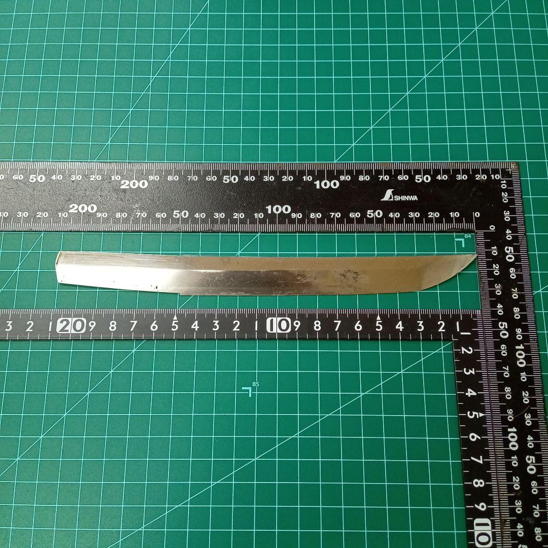 【ナイフ加工用玉鋼/合法サイズ】無銘脇差/錆身日本刀切先部分残欠／刃文直刃