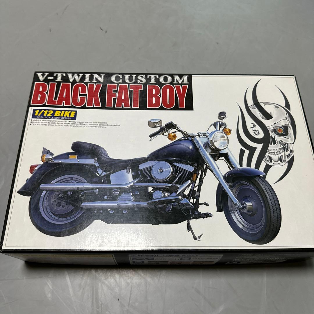 ターミネーターフィギュアとバイク