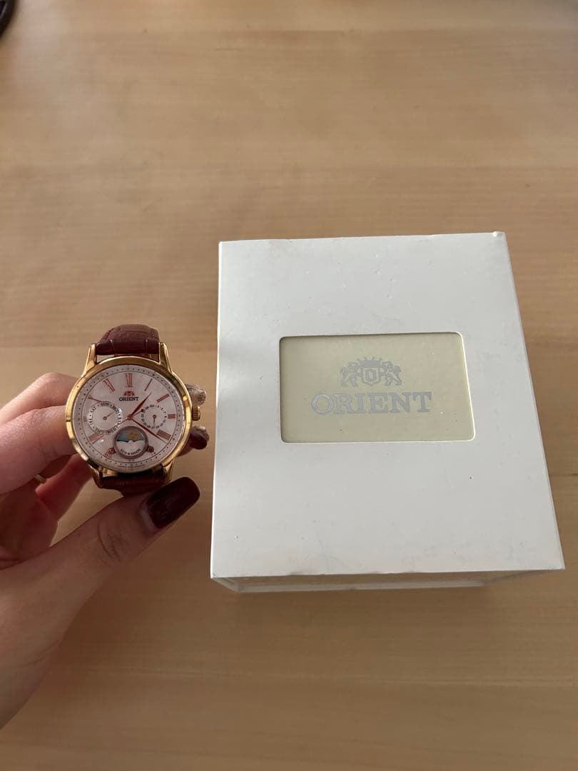 ORIENT 「太陽と月」パールダイヤル レッドレザー レディースクォーツ