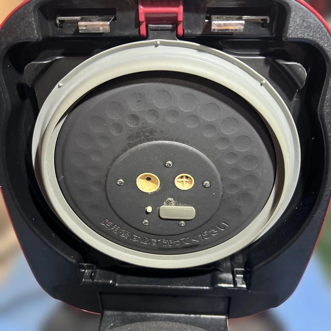 タイガー　炊飯器　5.5合 JPC-A101