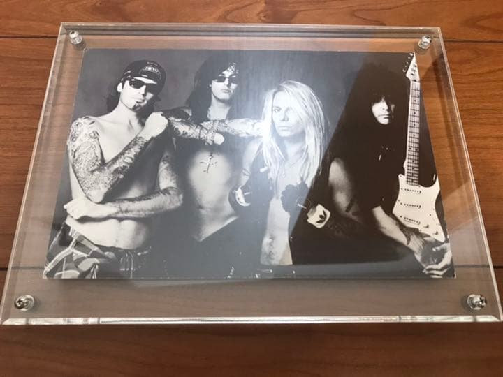 激レア！MOTLEY CRUE メンバー全員サイン入り写真カード