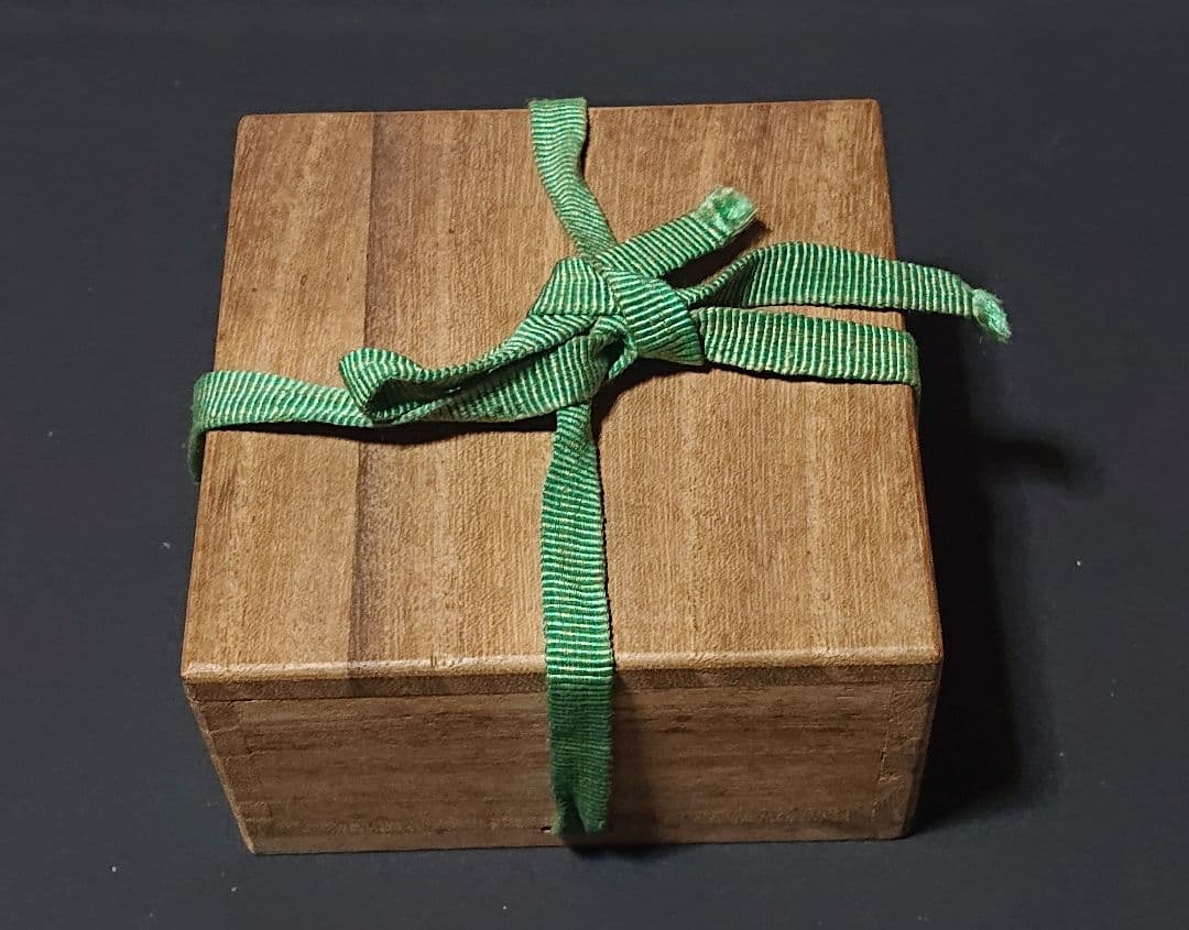 ヴィンテージ　銀盃　五三桐紋　(匿名配送)