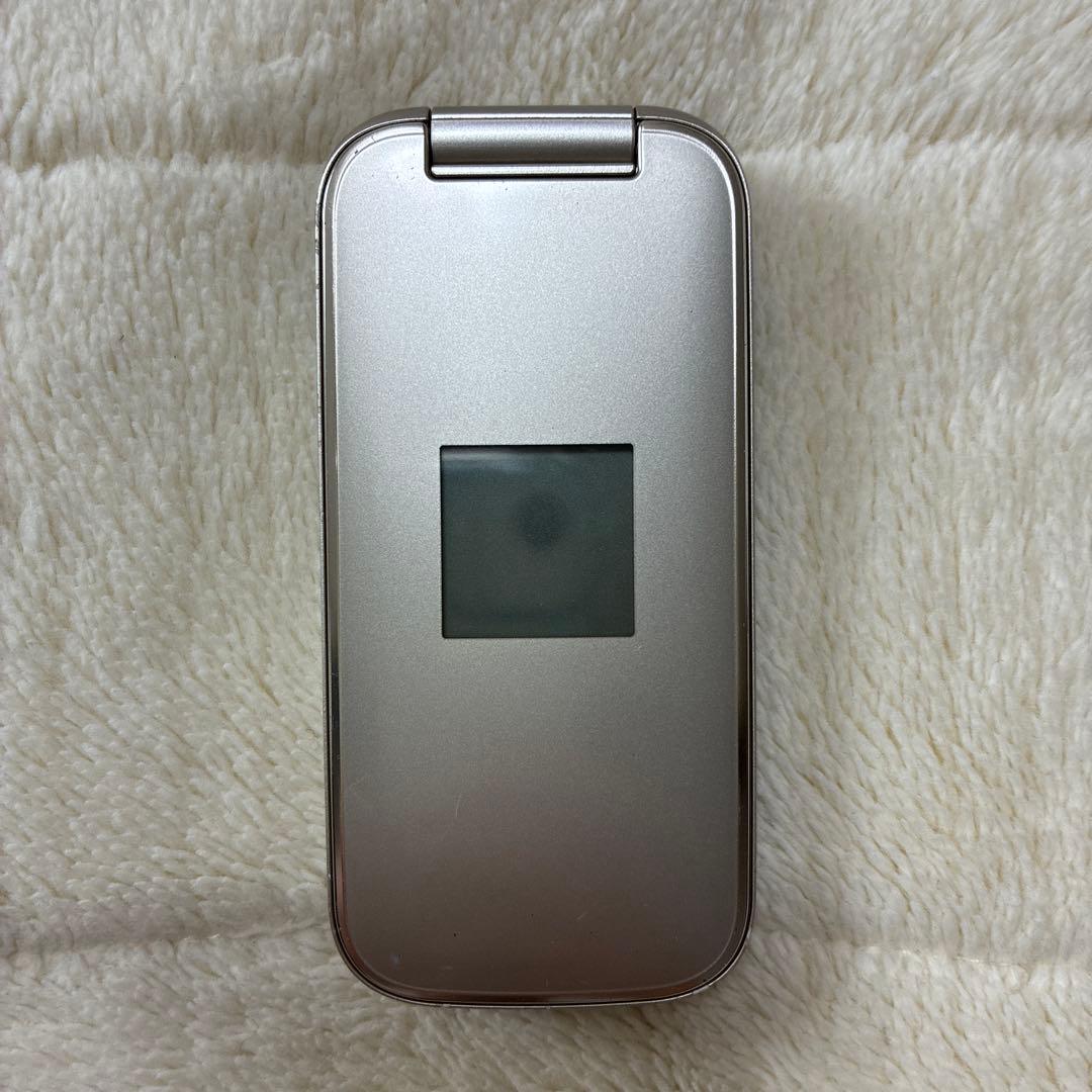 docomo ドコモ F-01G 折りたたみ式携帯電話　卓上充電器付き