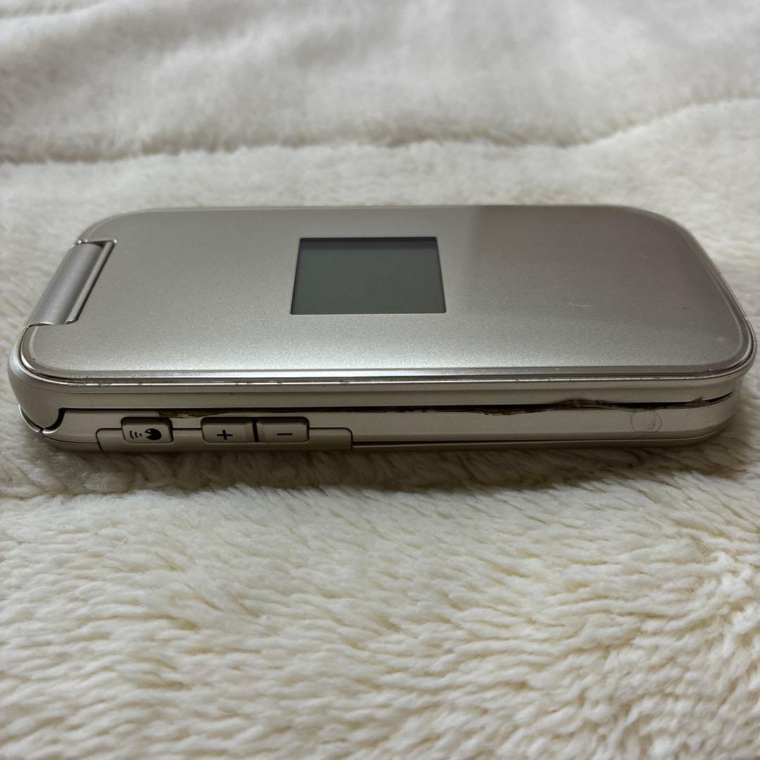 docomo ドコモ F-01G 折りたたみ式携帯電話　卓上充電器付き