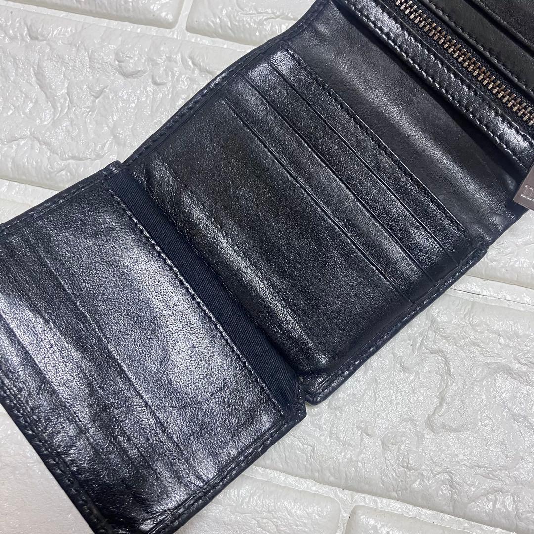 marimekko マリメッコ　二つ折り　ブラック　財布