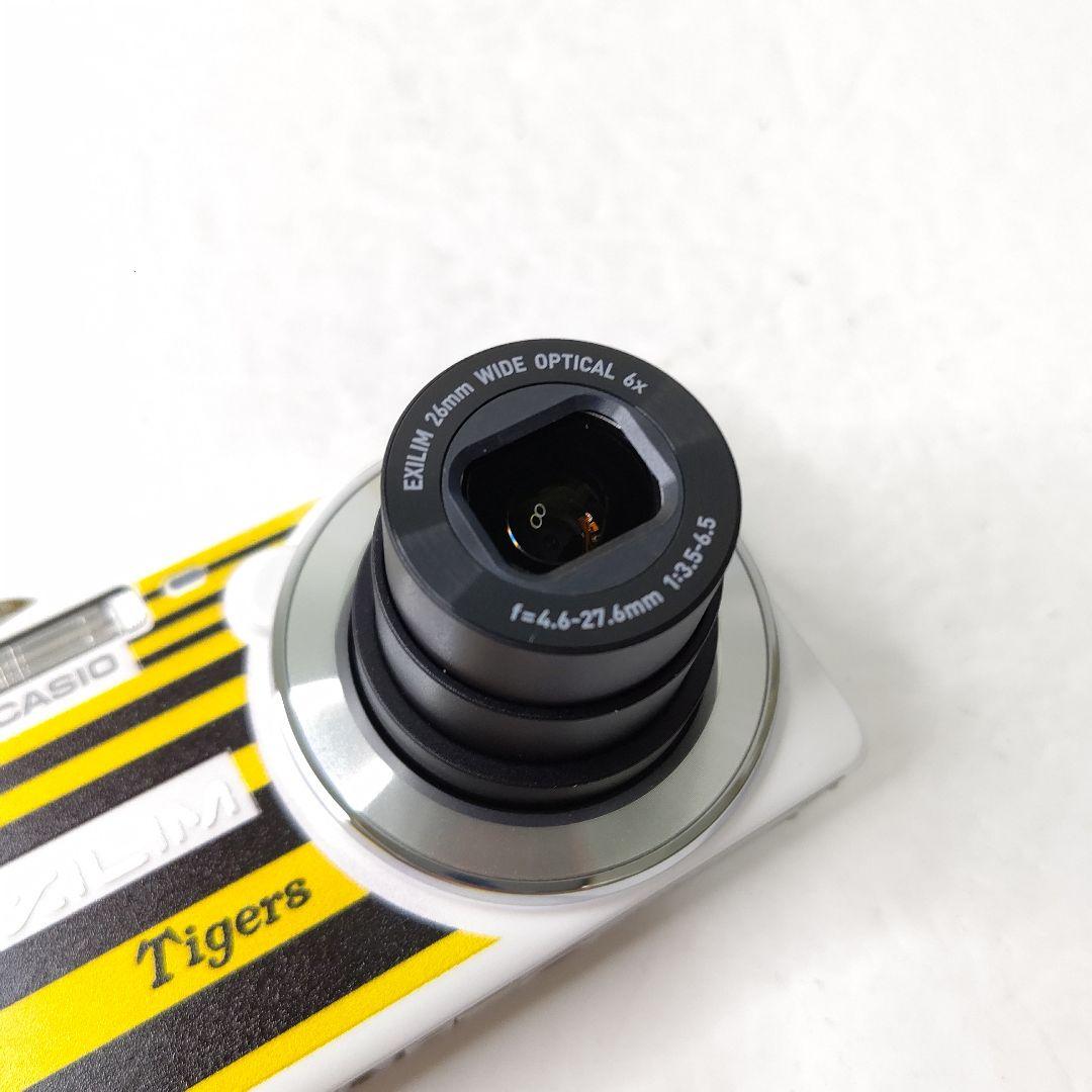 カシオ　エクシリム　デジタルカメラ　阪神タイガースモデル　極美品　EX-ZS26