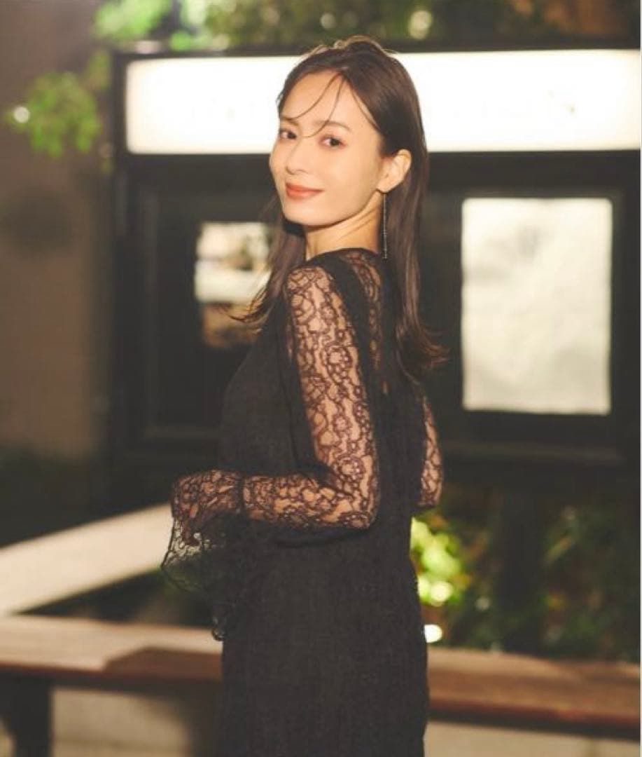 anuans アニュアンス レースシャーリングワンピース（BLACK）