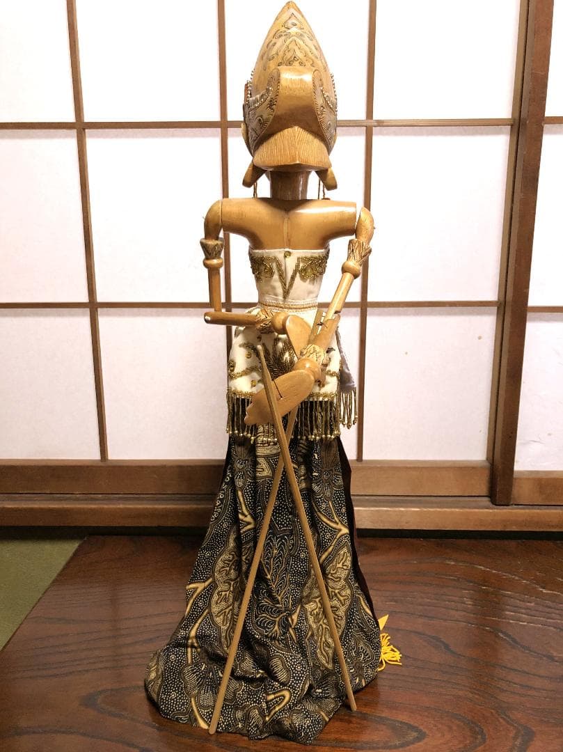 【 デウィ・ジェンバティ（Dewi Jembawati) 王女 】　ワヤン・ゴレ