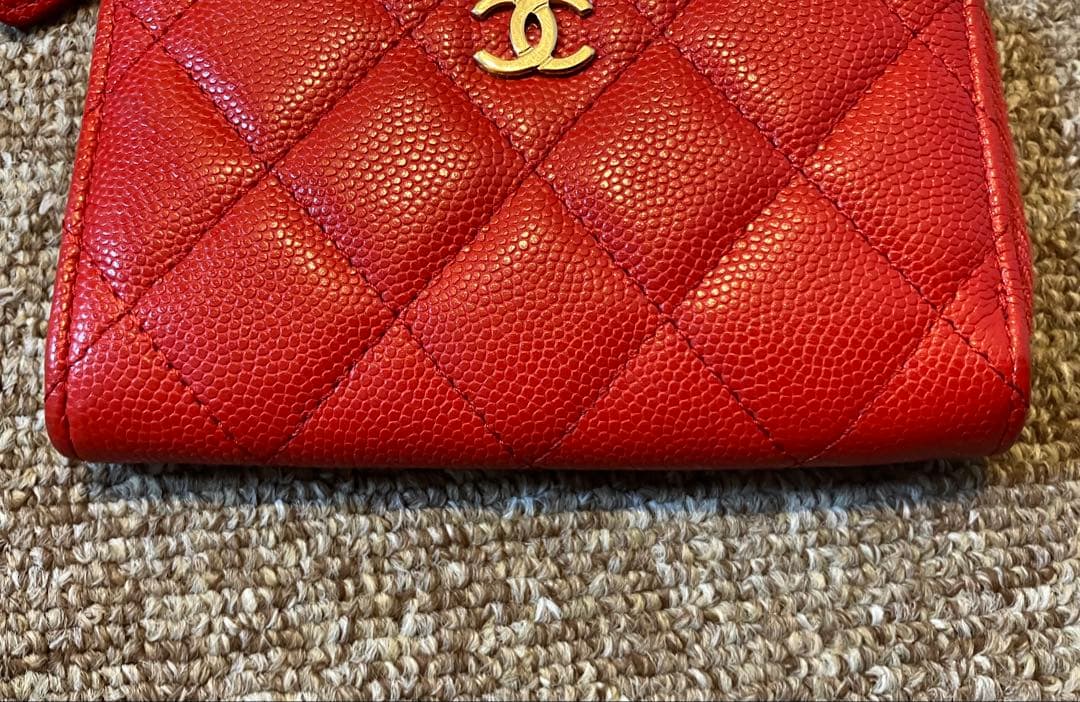 シャネル ケース　L字　キャビアスキン　レッド　赤