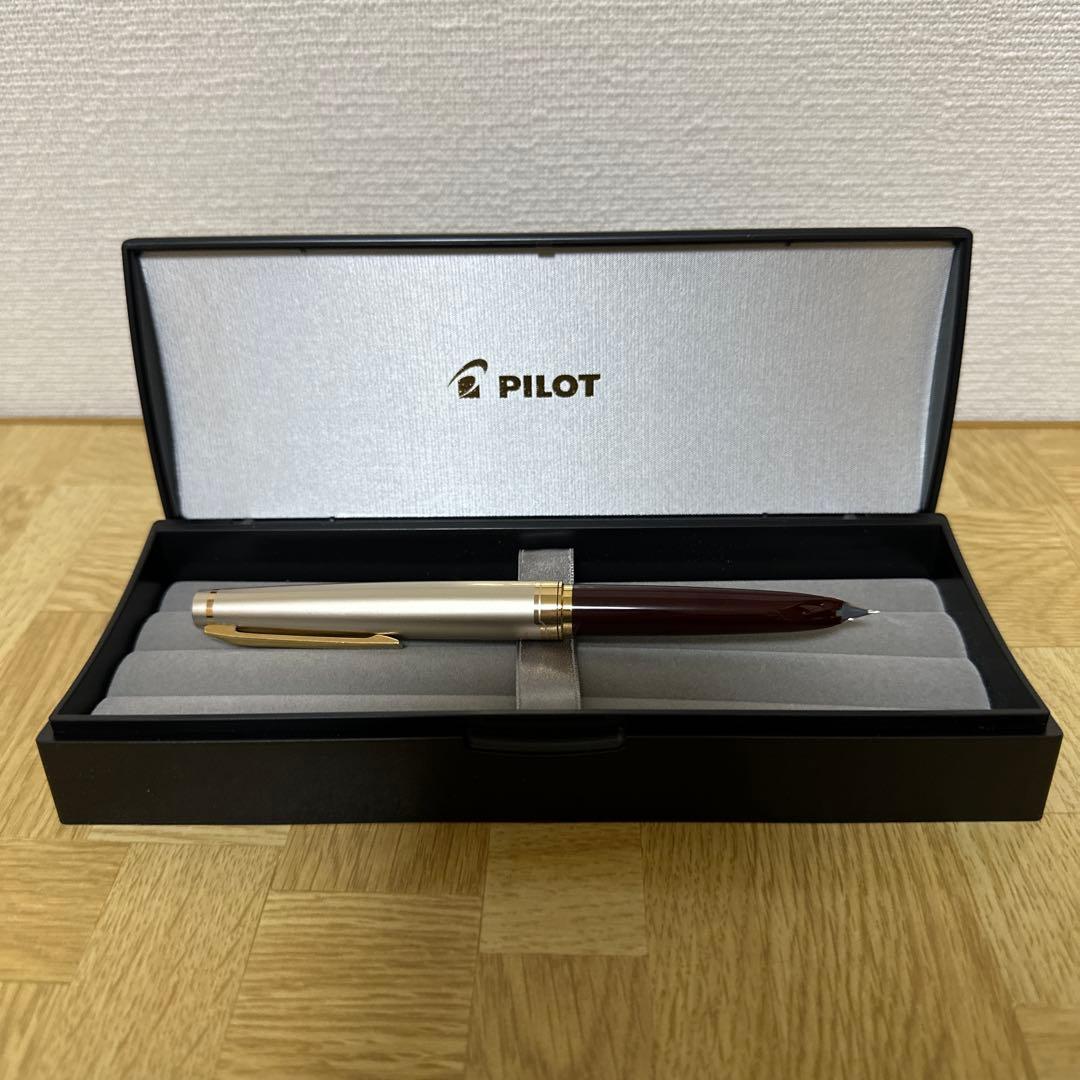パイロット 万年筆　エリート ディープレッド ペン先 F（細字）　廃盤　インク付