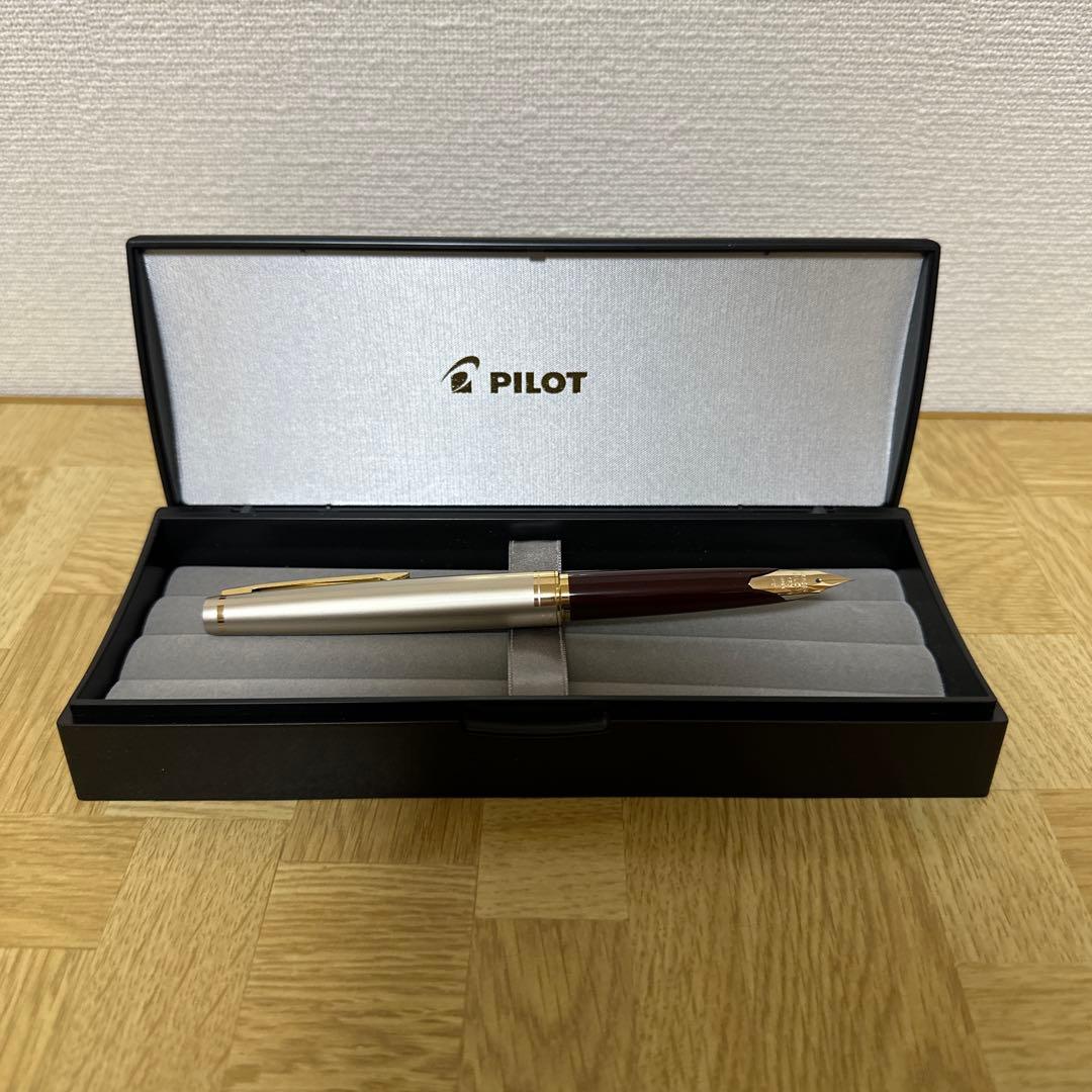 パイロット 万年筆　エリート ディープレッド ペン先 F（細字）　廃盤　インク付