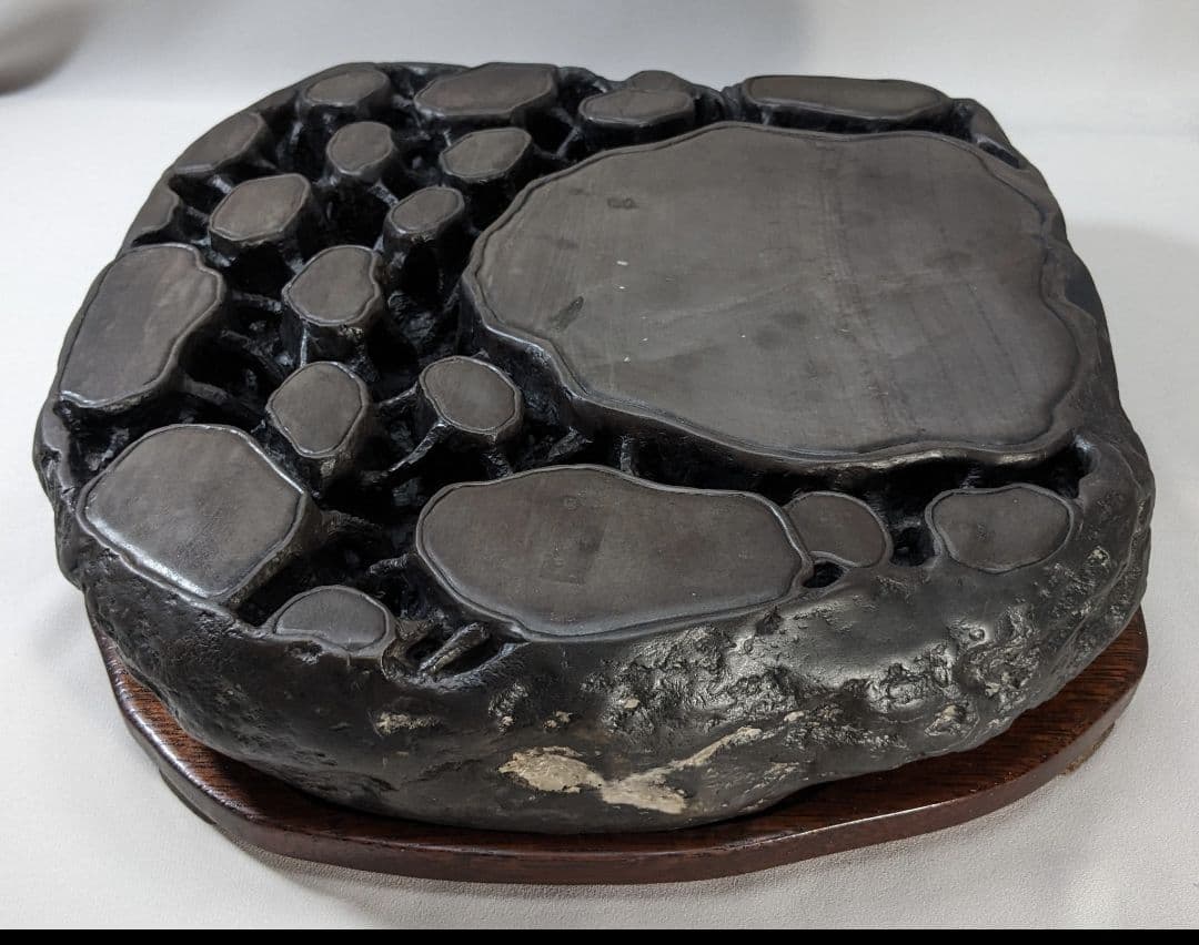 中国端渓硯　超特大硯　石紋　石斑　鋒鋩（ほうぼう）　馬肝色　骨董　書道具　希少品