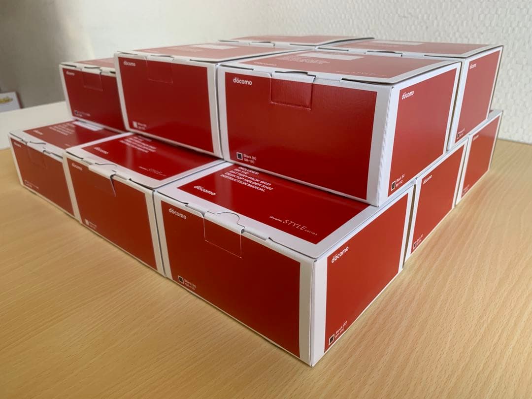 未使用保管品 ガラケー docomo FOMA 白ロム まとめ 15台 携帯電話