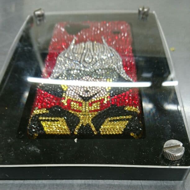 AQUOSケータイカバー。スワロフスキーでつくりました。世界中1個しかない商品