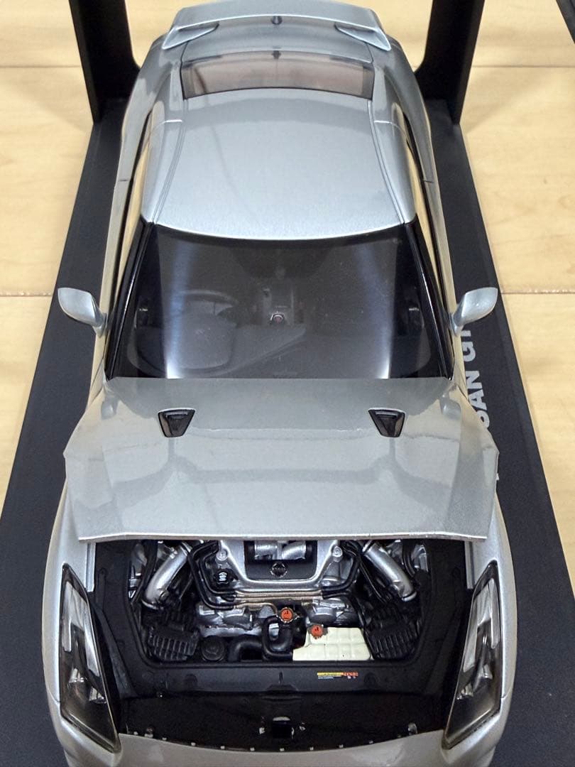 【希少】オートアートミレニアム 1/18 ニッサン GT-R R35 ミニカー