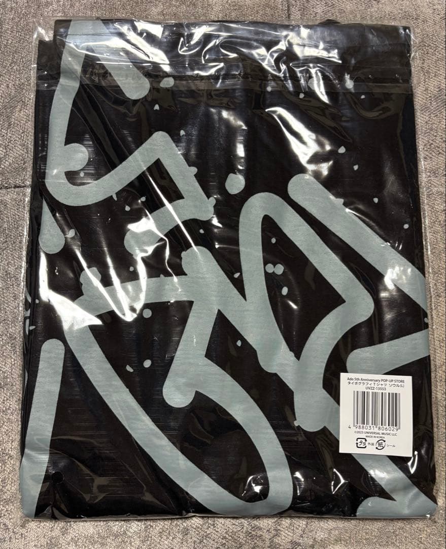 【新品】Ado5thポップアップ韓国ソウル限定タイポグラフィTシャツ(Ｌサイズ)