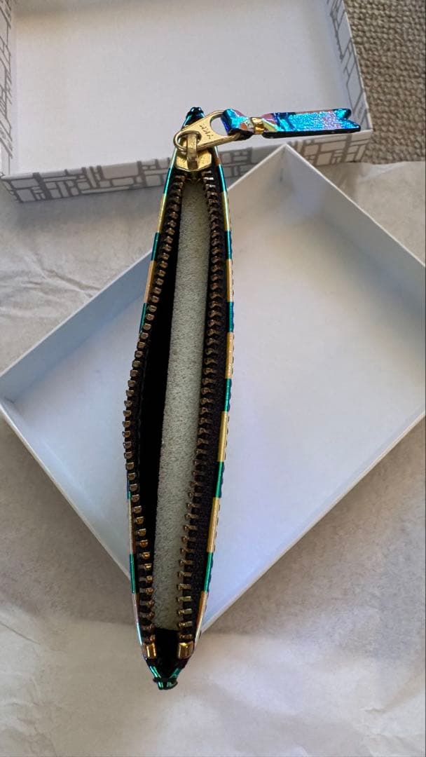 新品未使用 COMME des GARÇONS ストライプ ケース