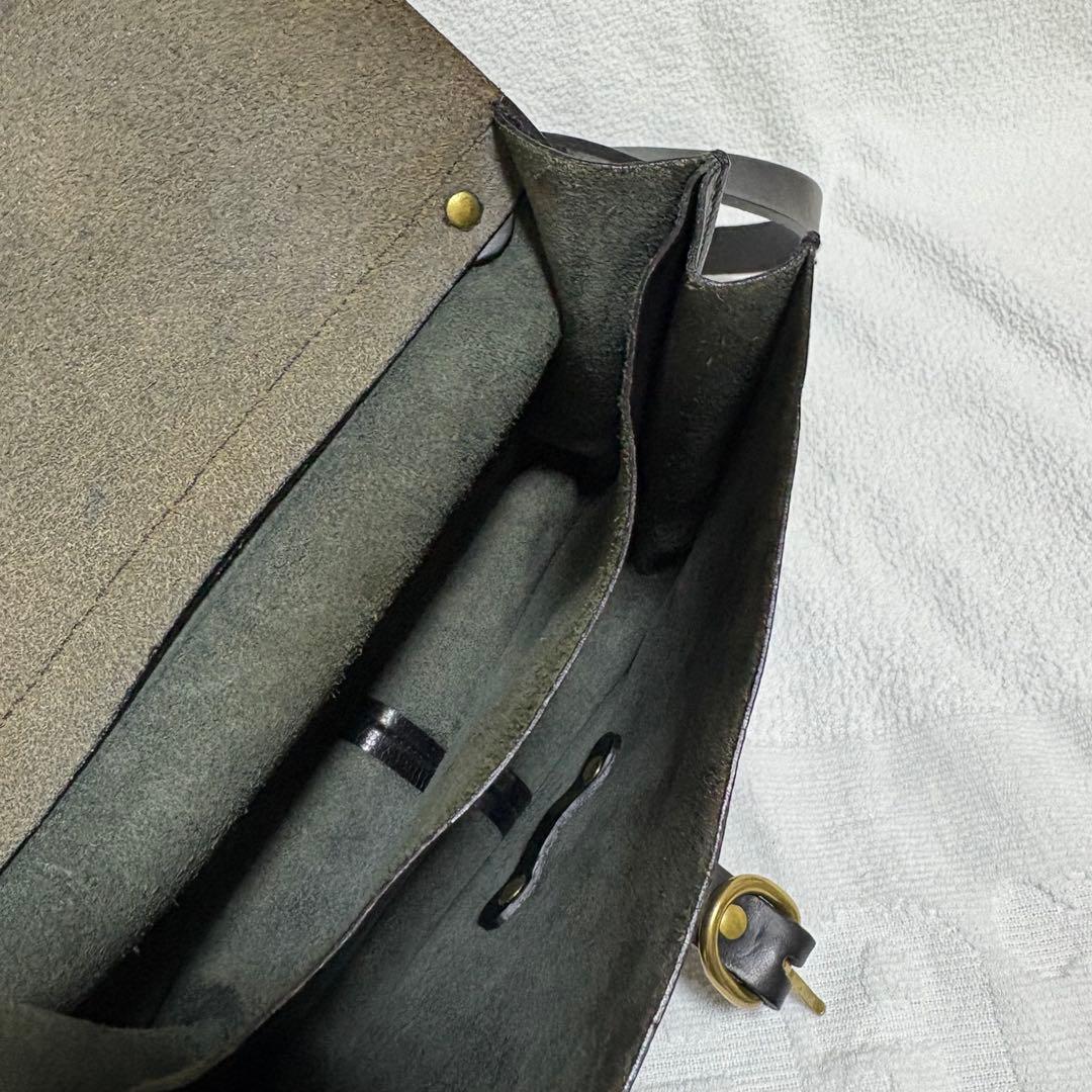 IL BISONTE ショルダーバッグ ブラック