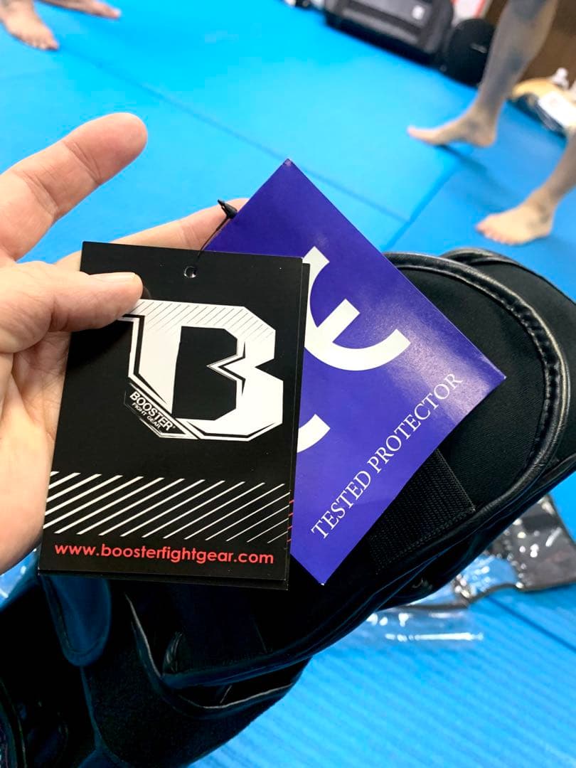 未使用 レガース キックボクシング 脛当て ムエタイ レッグサポーター