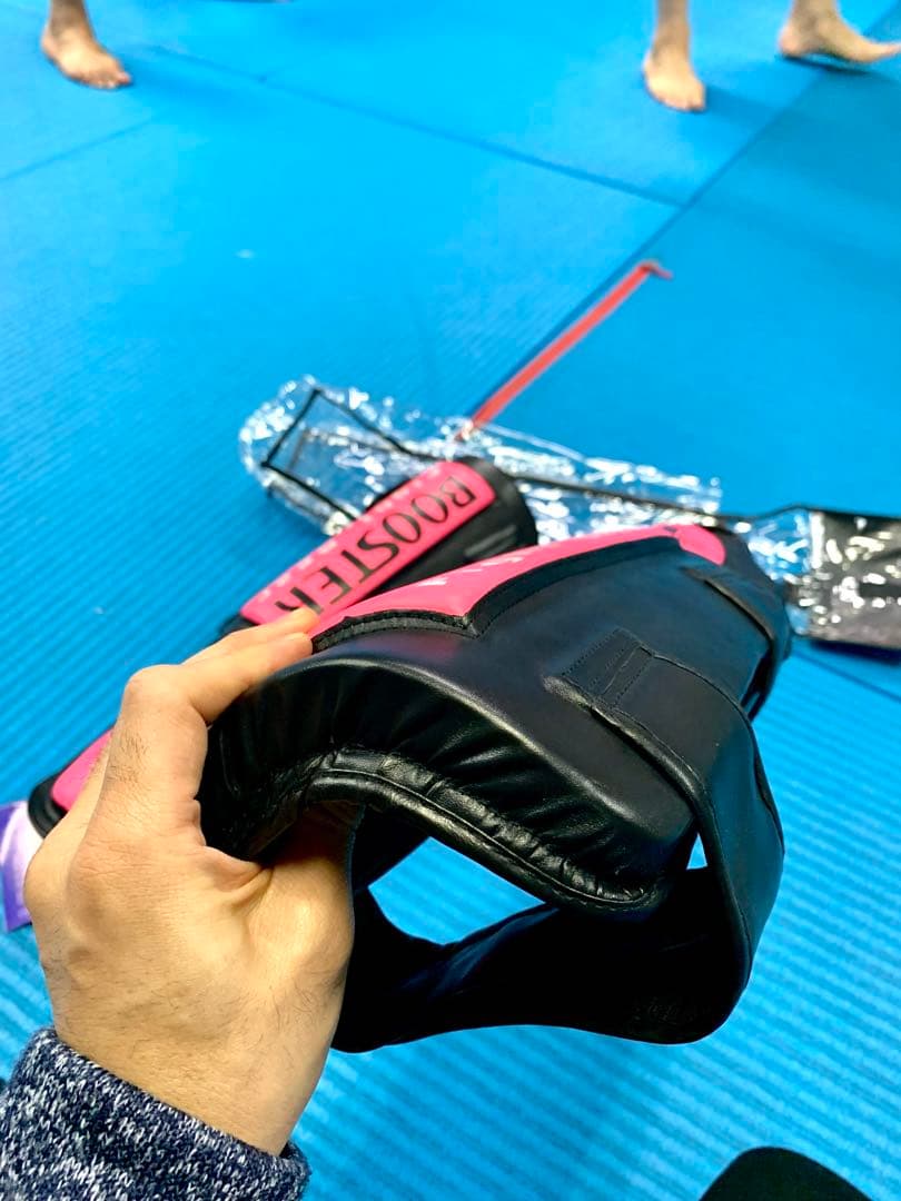 未使用 レガース キックボクシング 脛当て ムエタイ レッグサポーター