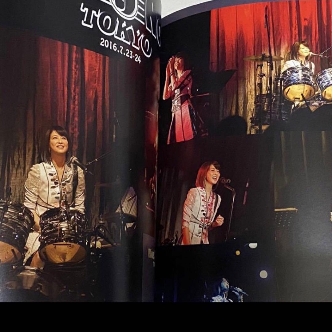 森高千里　TOMORROW NEVER KNOWS 2017 ツアーパンフレット