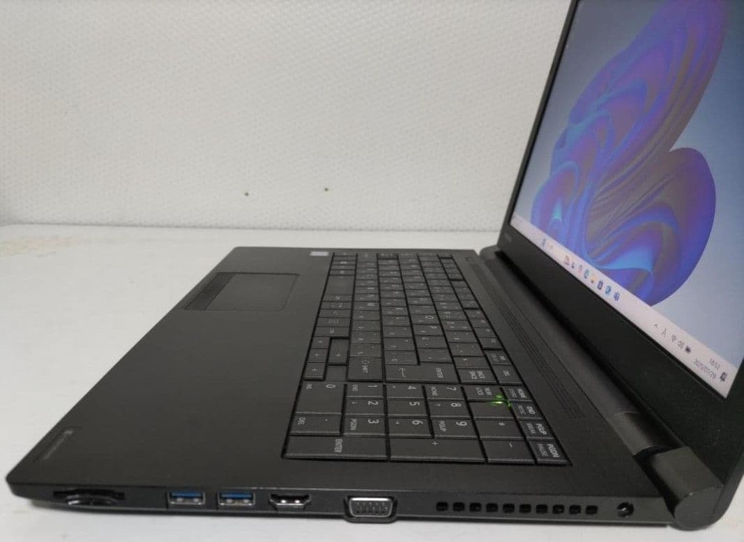 美品！！東芝 dynabook 8GB SSD 128GB DVD Win★N8
