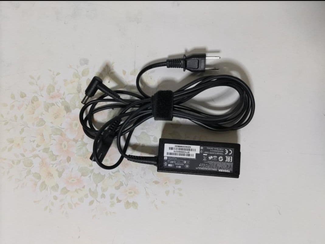 美品！！東芝 dynabook 8GB SSD 128GB DVD Win★N8