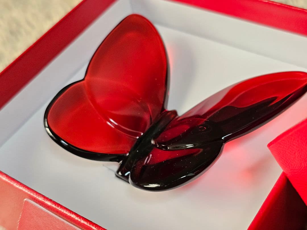 新品 Baccarat クリスタル ラッキーバタフライ RubyRed パピヨン