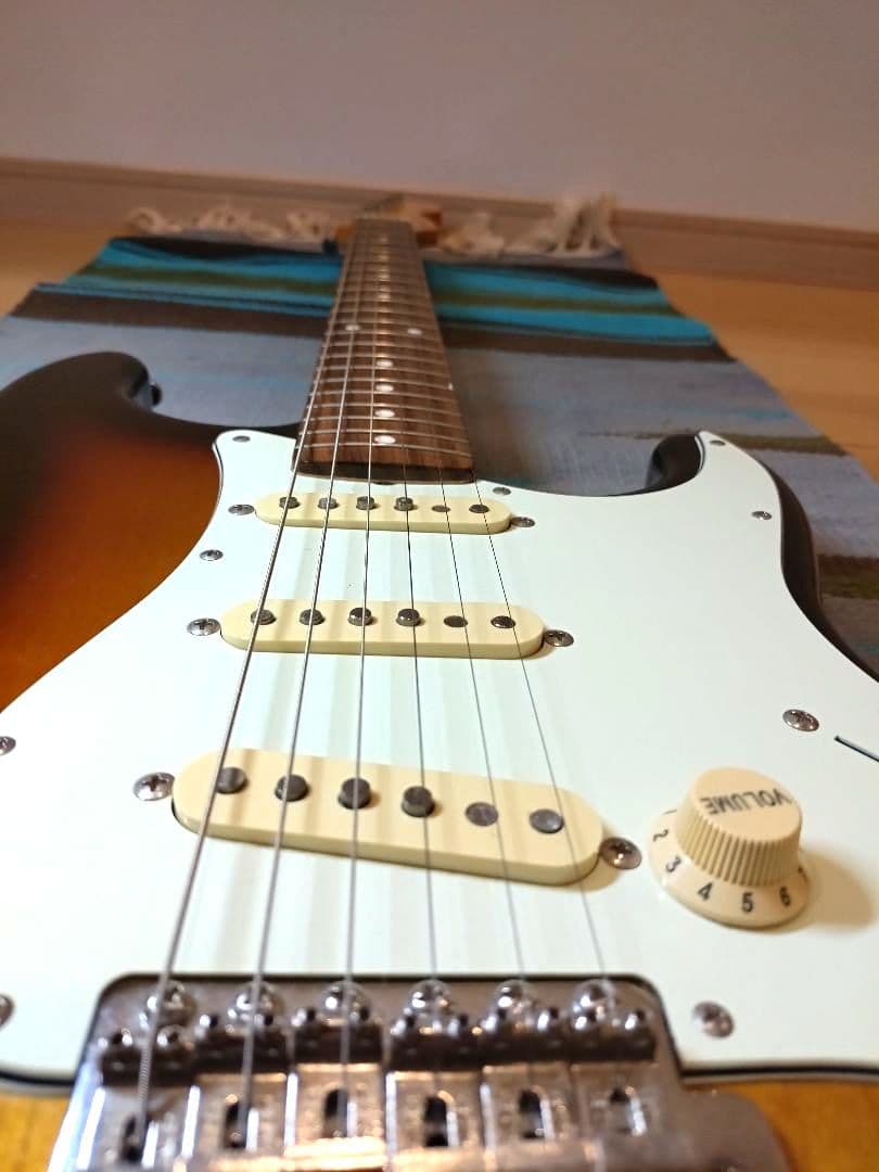 フェンダージャパン　ハードケース付　ST62-TX 3TS ストラップおまけ付