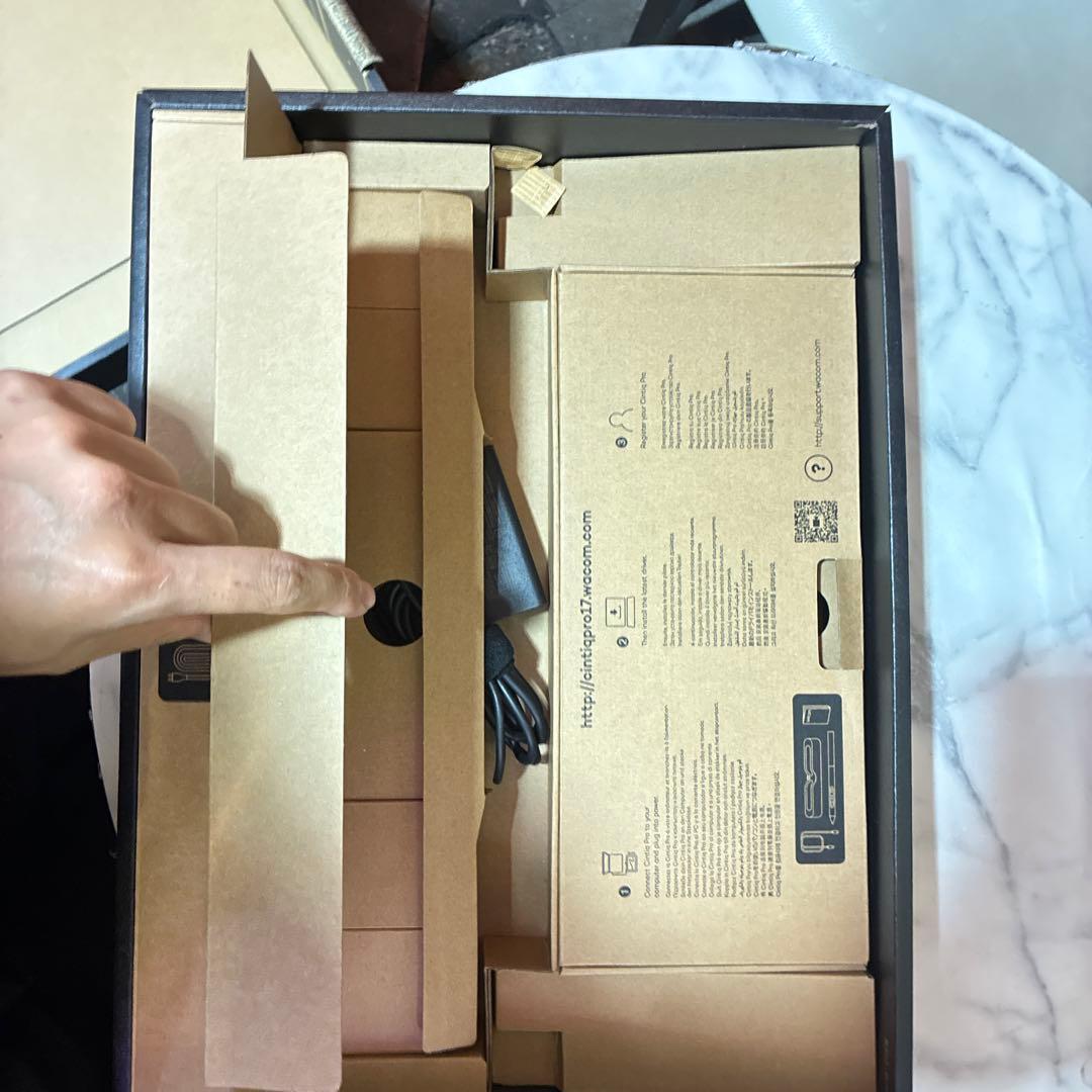 Wacom Cintiq Pro 17 未使用に近い 正常動作 液タブ