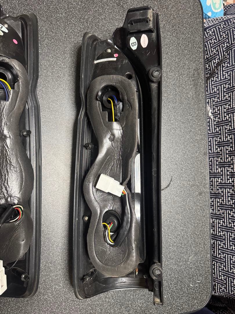 ハイエース　200系　LEDテールランプ クリア/レッド 2個セット　ソナー製