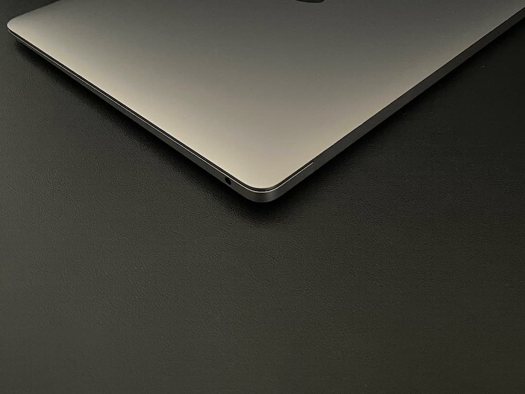 【美品】MacBook Air（M1,2020）13.3㌅ 16GB 1TB