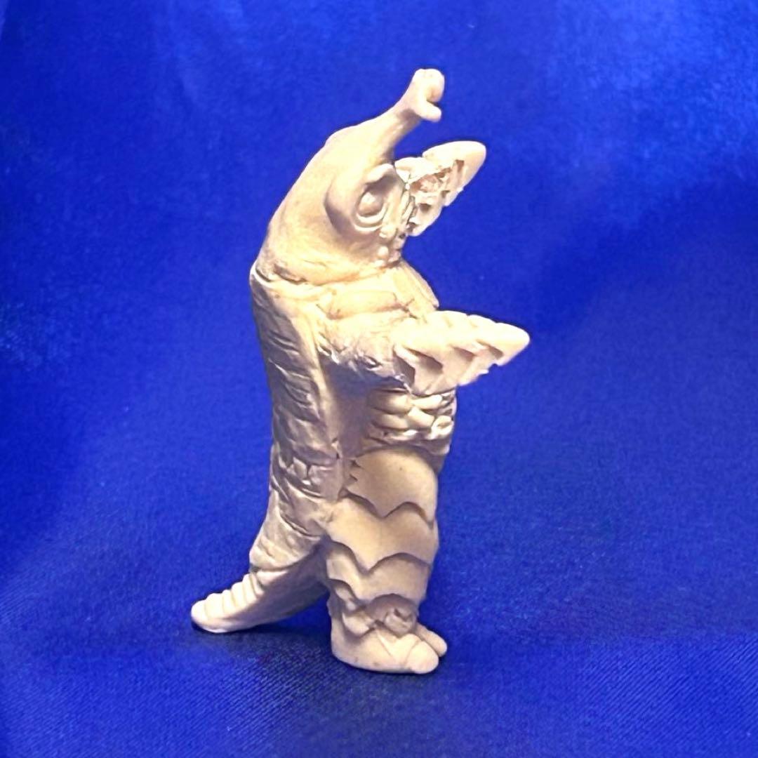 【匿名配送】東宝　怪獣消しゴム『メガロ』 レアもの