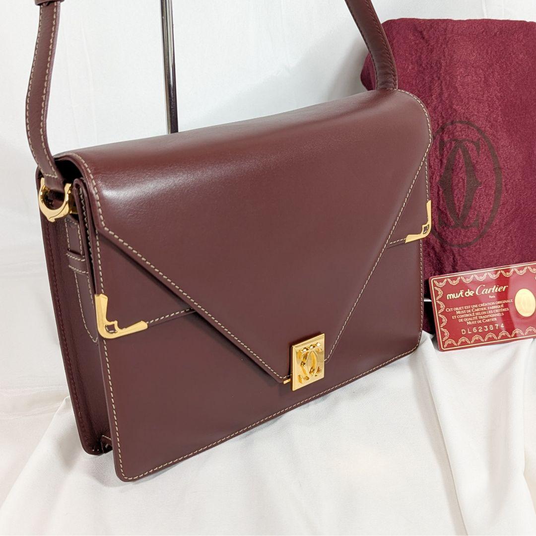 【極美品】 カルティエ　マストラ ショルダーバッグ 三角フラップ カード保存袋付