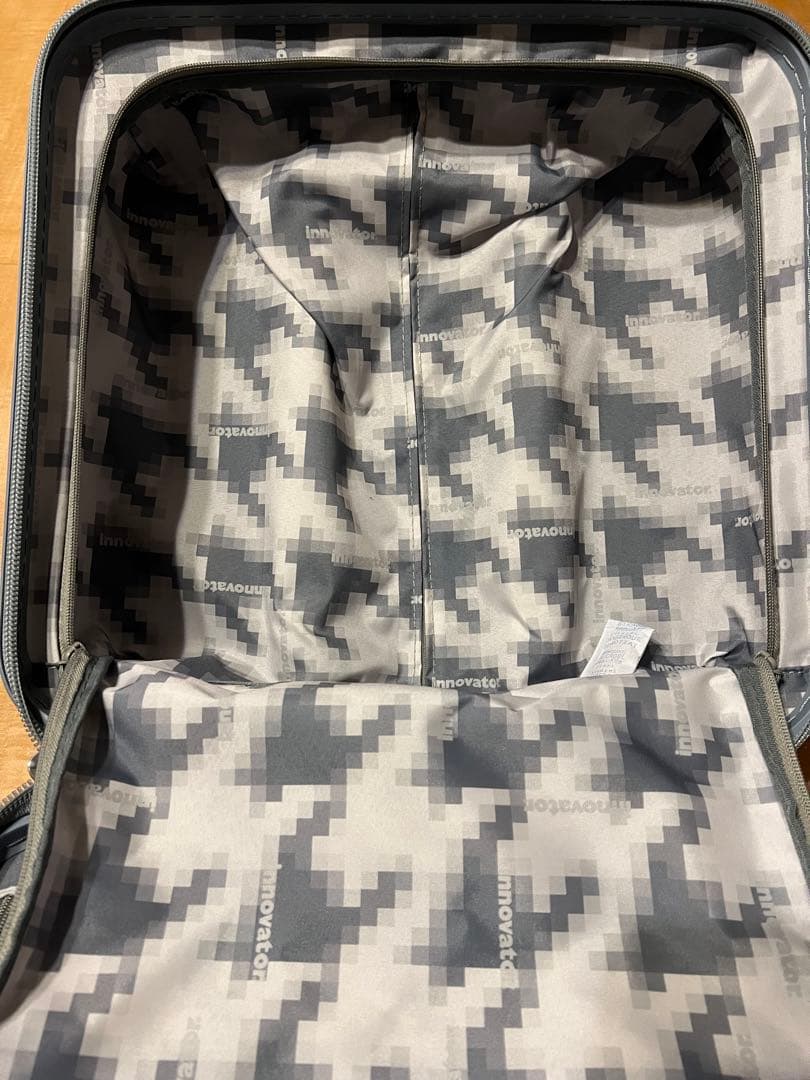 kohola様ご依頼品●イノベーターキャリーケース クラウドグレー 33L 美品