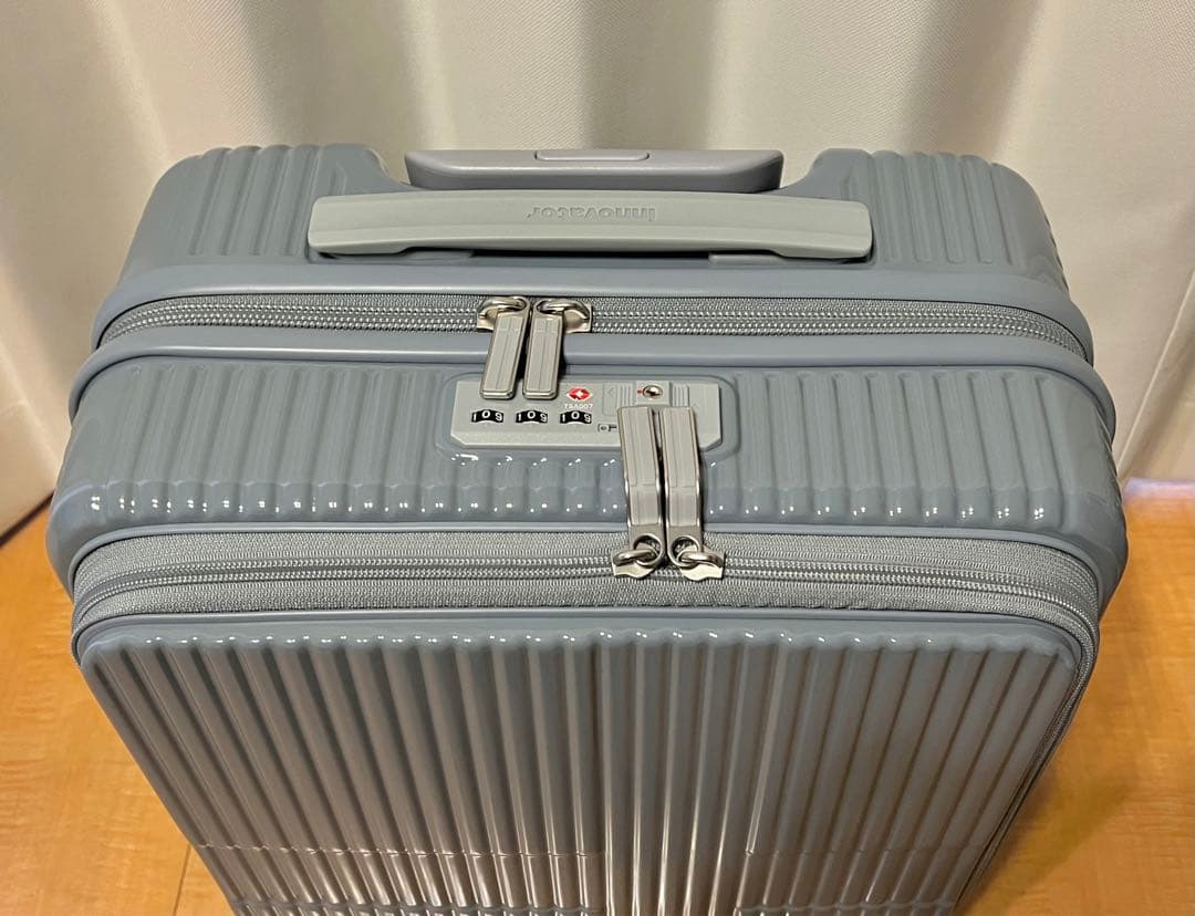 kohola様ご依頼品●イノベーターキャリーケース クラウドグレー 33L 美品