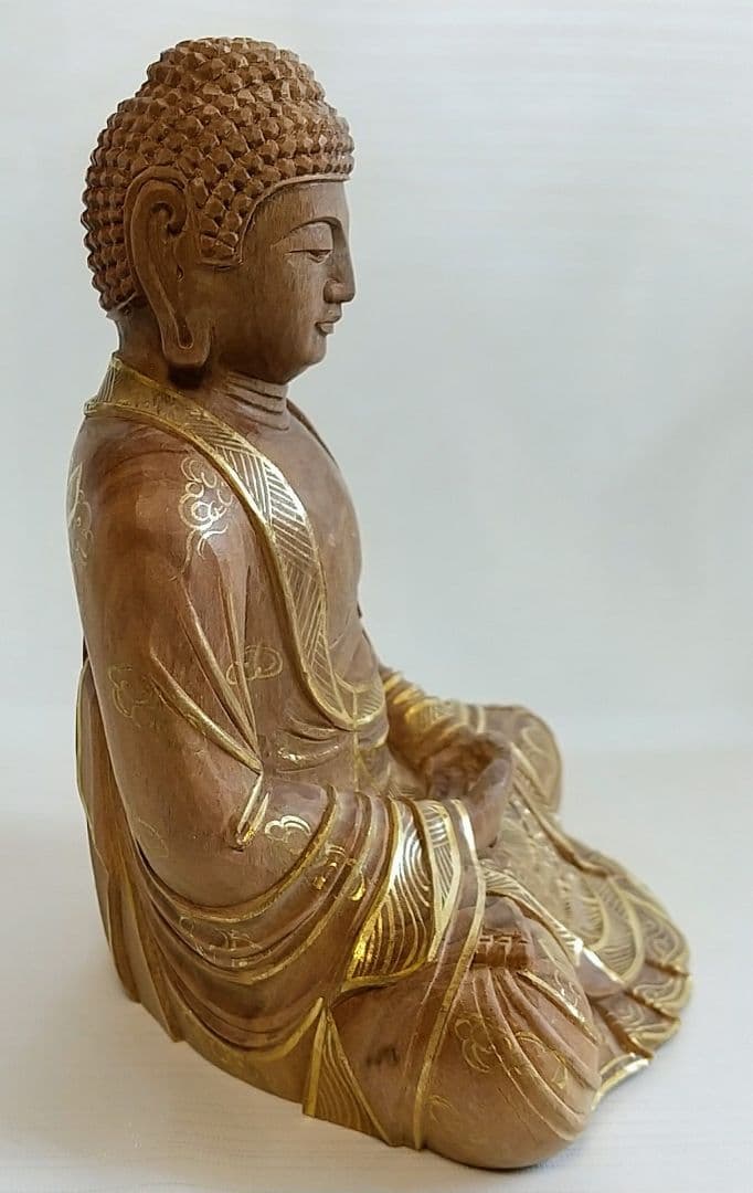 釈迦如来坐像 3寸 #323 像のみ 金彩有 お釈迦さま ◆白檀 木彫 仏像