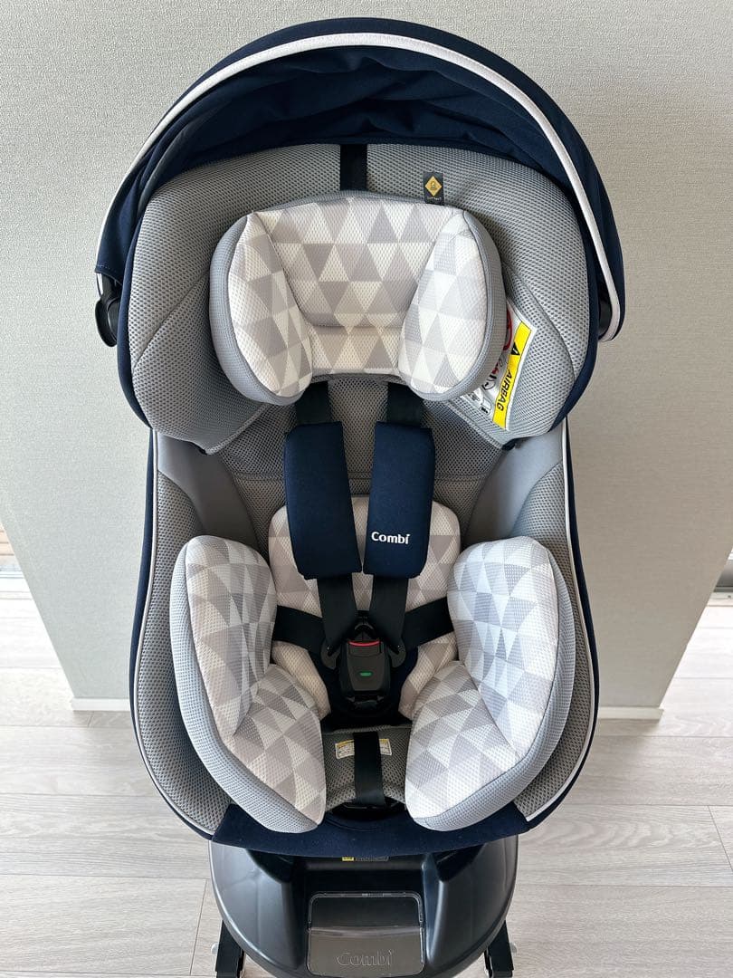【美品】コンビ クルムーヴスマート ISOFIX