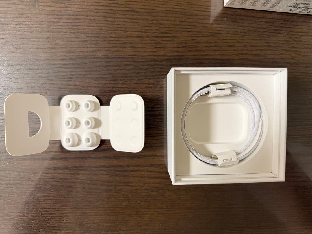 AirPods Pro 2 本体 充電ケース付き