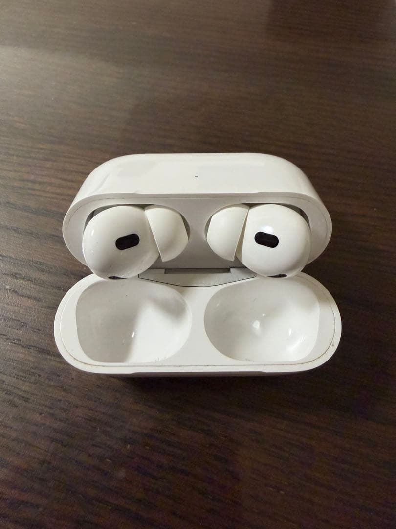 AirPods Pro 2 本体 充電ケース付き