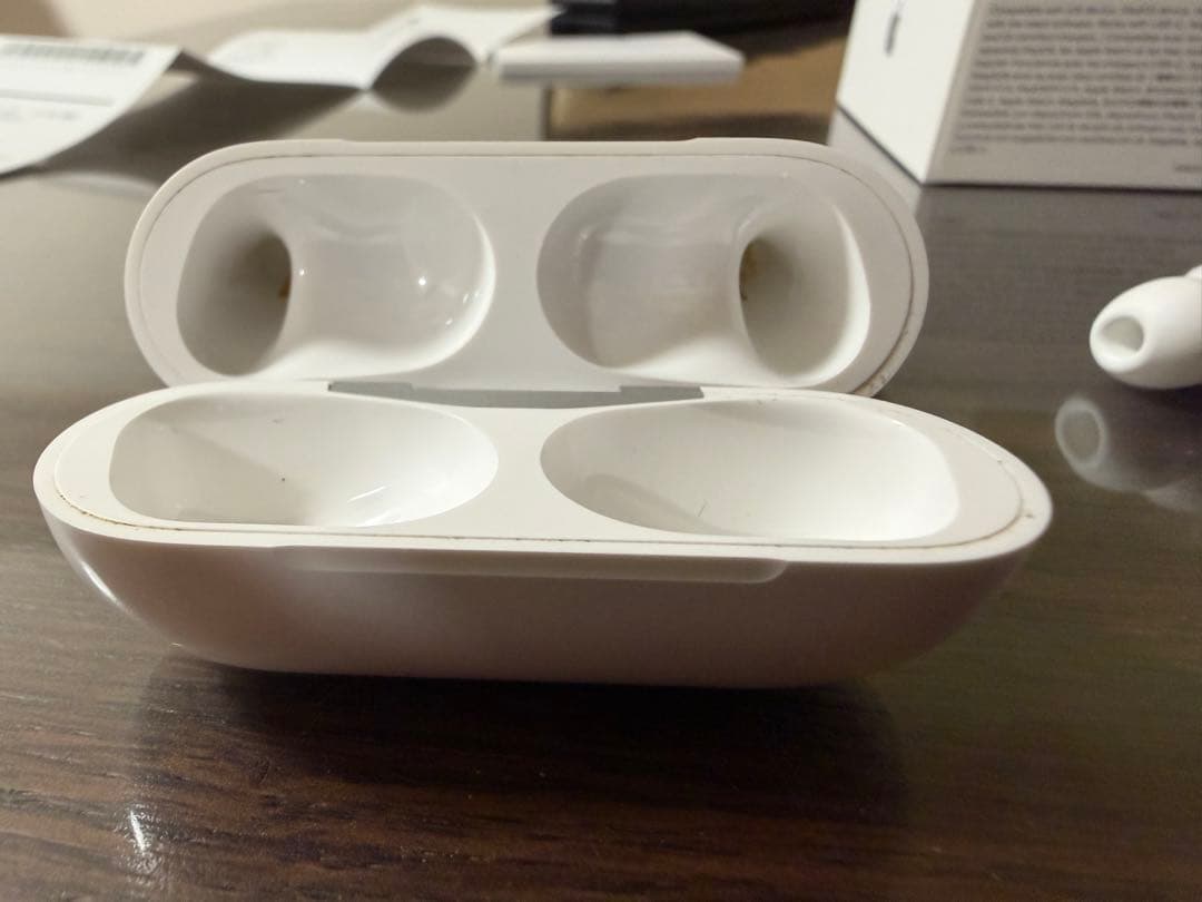 AirPods Pro 2 本体 充電ケース付き