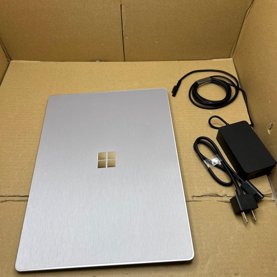 Surface Laptop 3 13.5インチ　8GB / 256GB