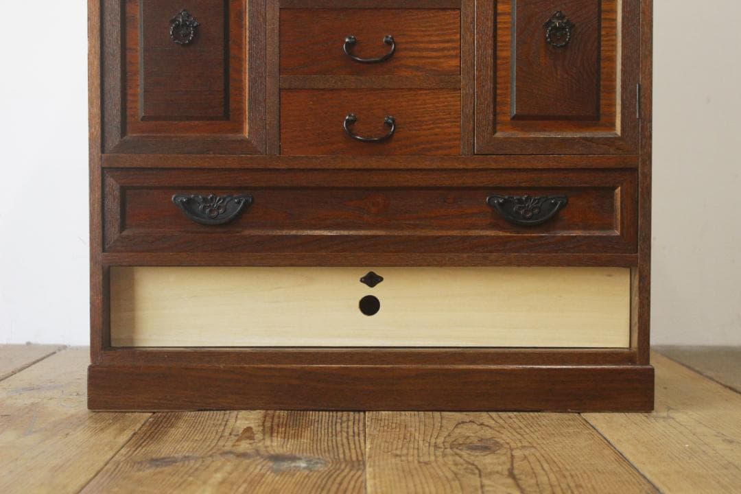 レトロ 小振り 引き出し 茶箪笥 抽斗 5杯 隠し収納 からくり箪笥 鍵付き